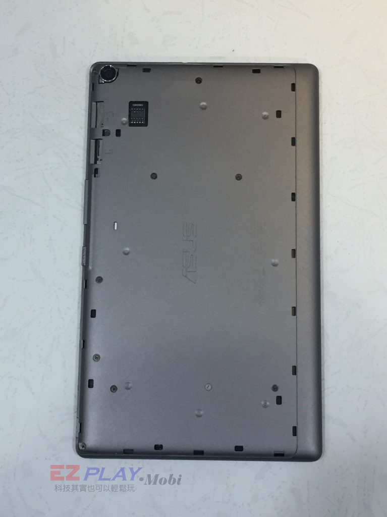 ASUS P024 螢幕面板破裂顯示異常黑一片! ASUS 