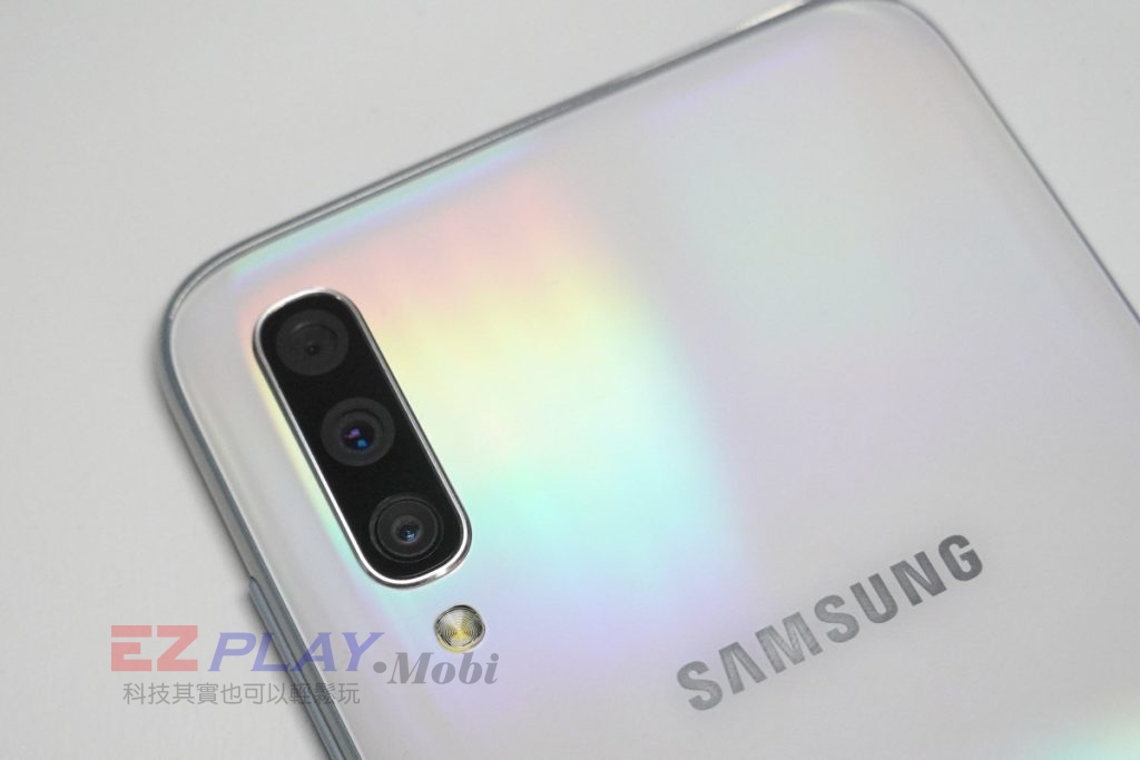 Samsung Galaxy A70電池耗電導致不開機，摔機