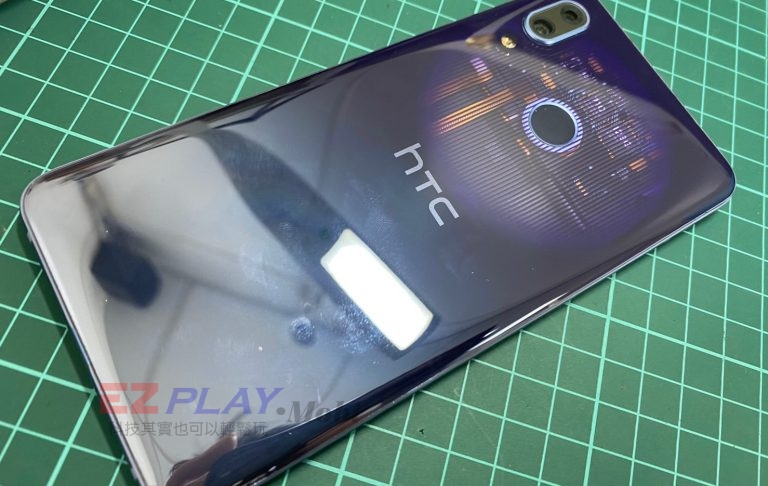 HTC U19e